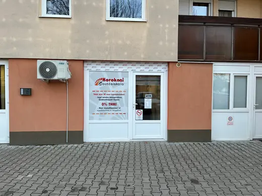 Street frontage of the Hajdúnánás office on Ady Endre körút
