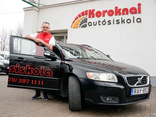 Volvo V50 oktatójármű